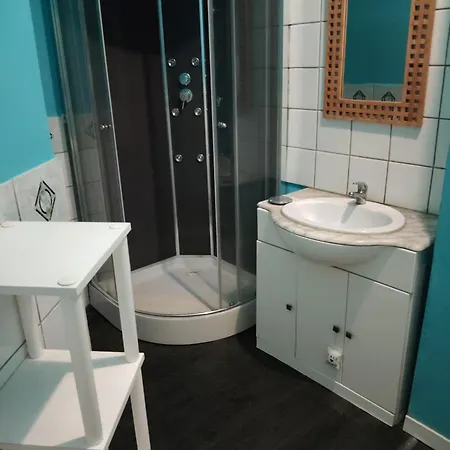 Vila Maison Spacieuse Et Calme Bayonville